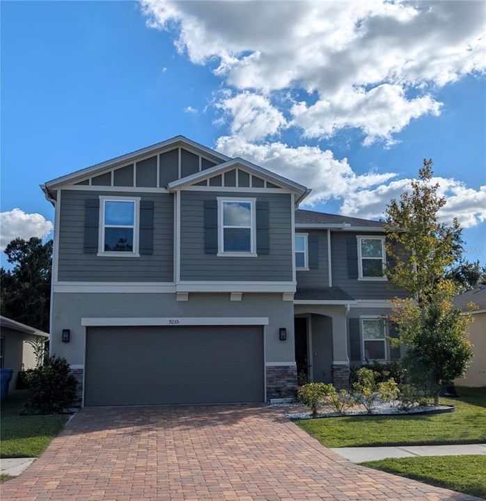 For Sale: $419,900 (3 beds, 2 baths, 2640 Square Feet)