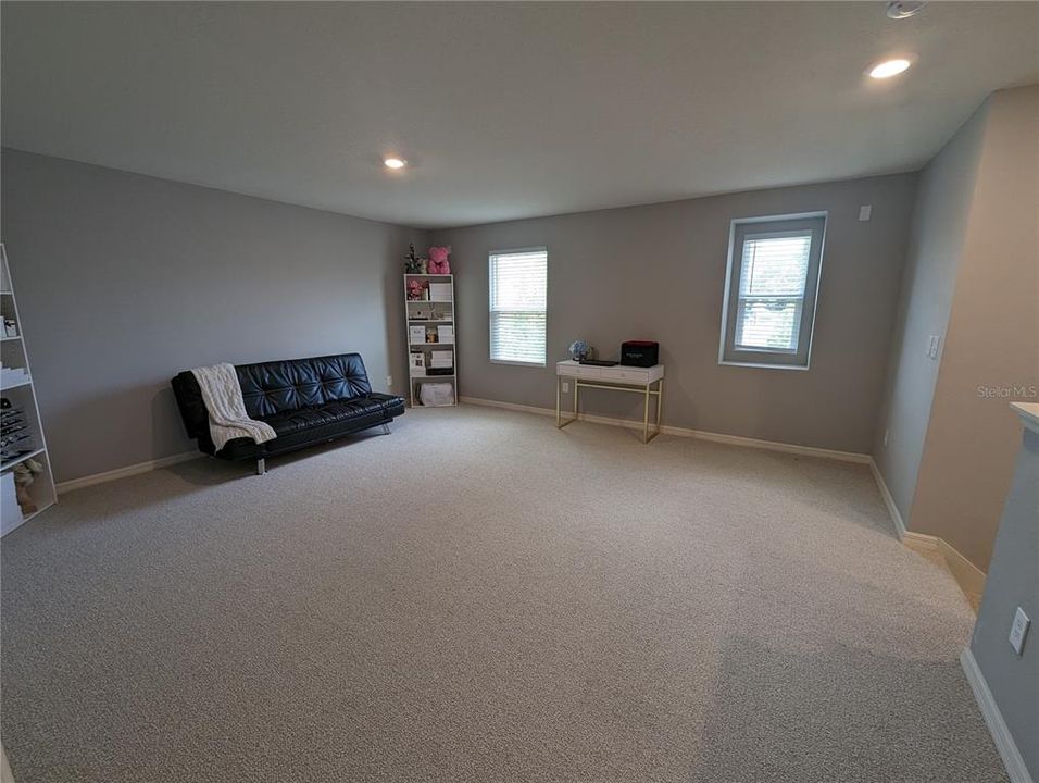 For Sale: $419,900 (3 beds, 2 baths, 2640 Square Feet)