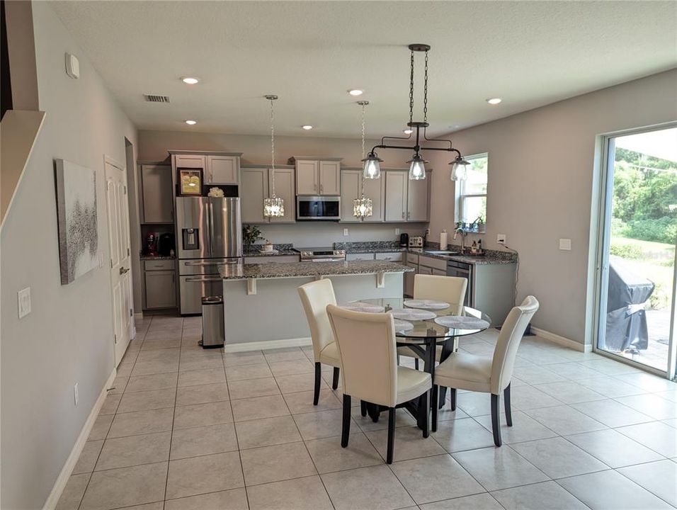 For Sale: $419,900 (3 beds, 2 baths, 2640 Square Feet)