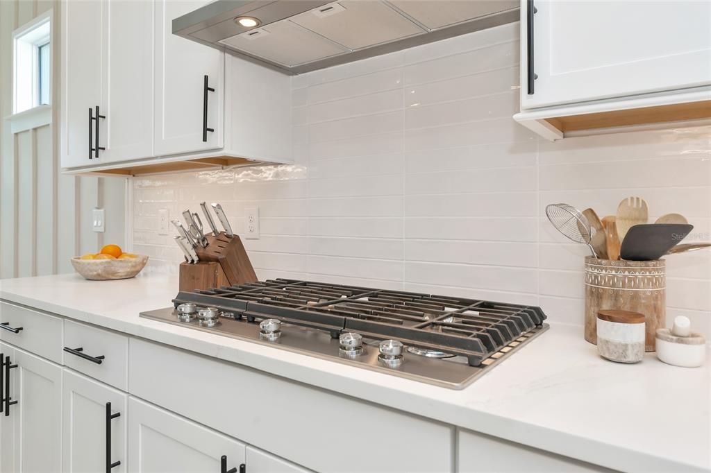 For Sale: $779,900 (3 beds, 2 baths, 2075 Square Feet)