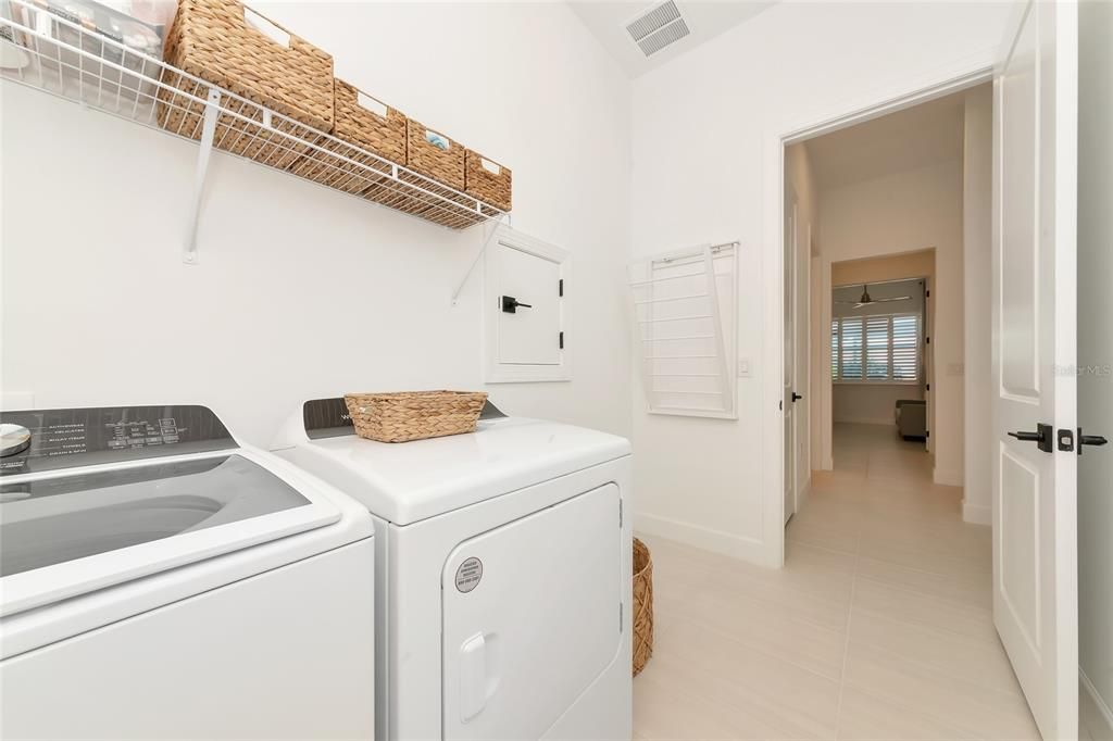 For Sale: $779,900 (3 beds, 2 baths, 2075 Square Feet)