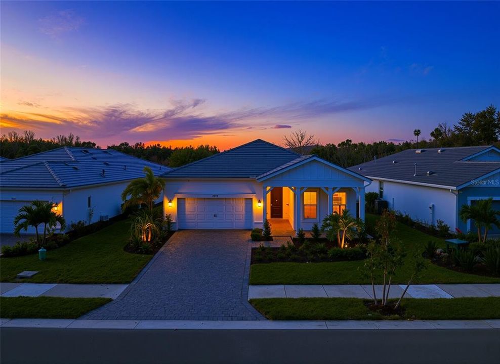 For Sale: $779,900 (3 beds, 2 baths, 2075 Square Feet)