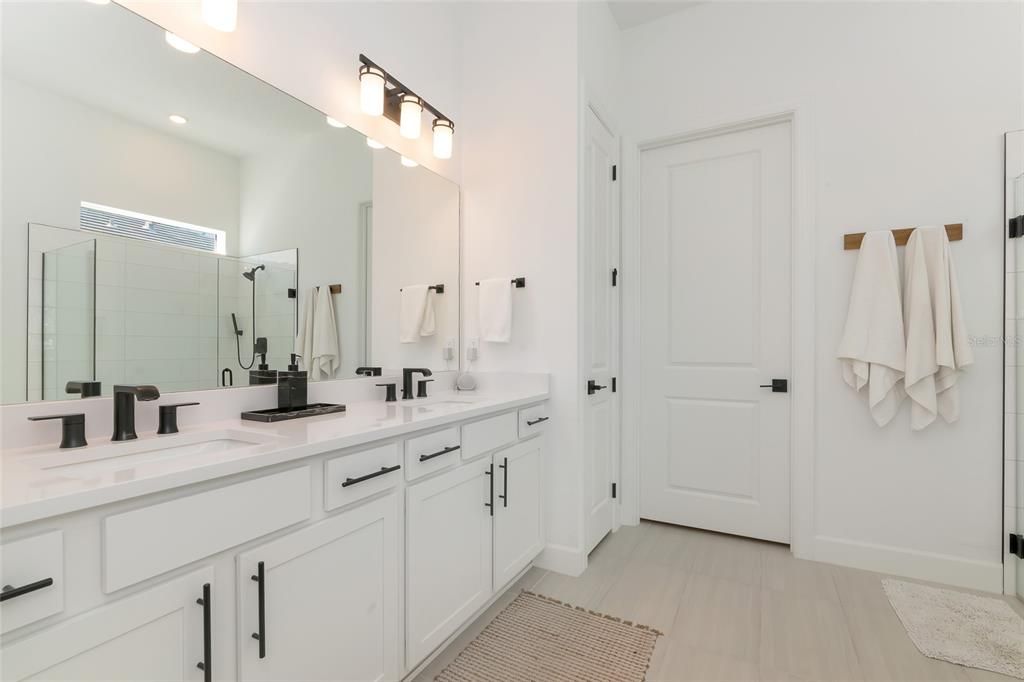 For Sale: $779,900 (3 beds, 2 baths, 2075 Square Feet)