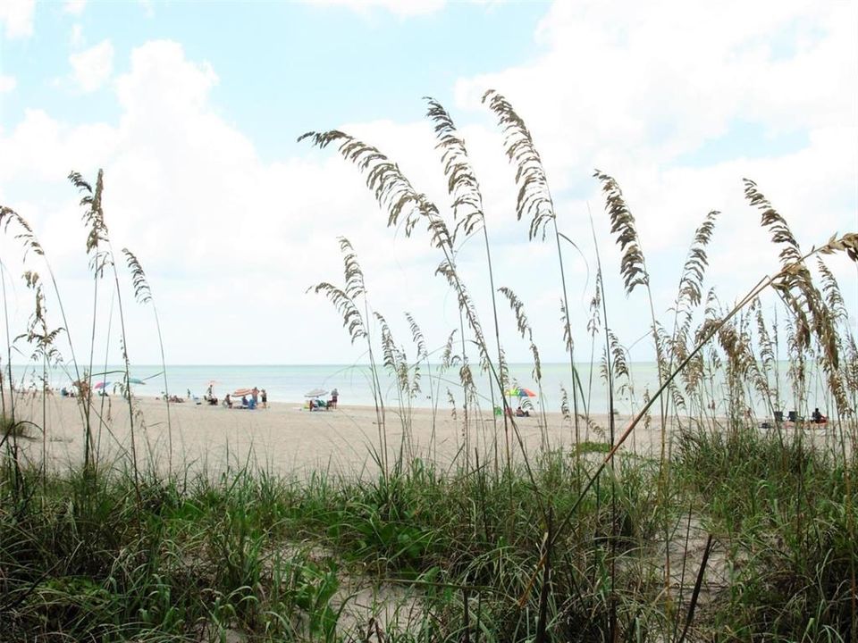 For Sale: $779,900 (3 beds, 2 baths, 2075 Square Feet)