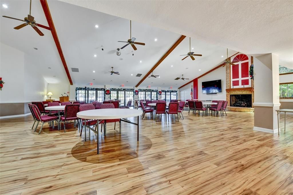 For Sale: $299,000 (2 beds, 2 baths, 1714 Square Feet)