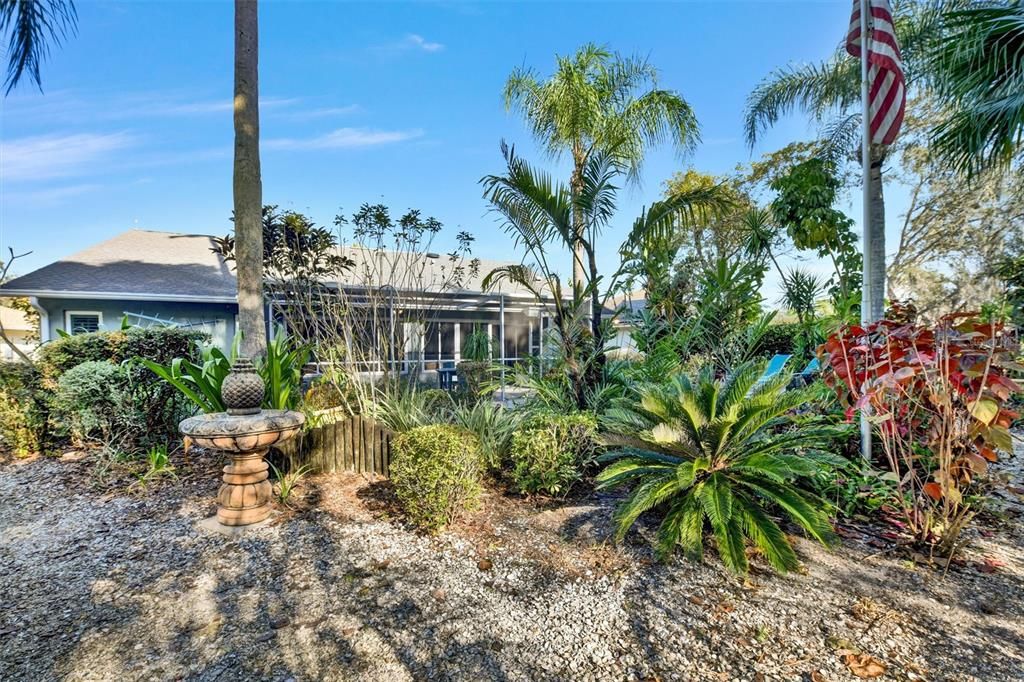 For Sale: $299,000 (2 beds, 2 baths, 1714 Square Feet)