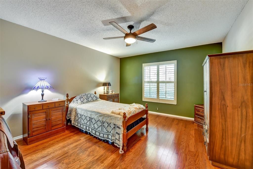 For Sale: $299,000 (2 beds, 2 baths, 1714 Square Feet)