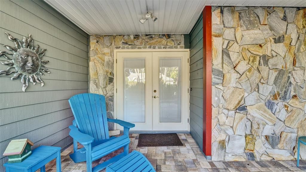 For Sale: $299,000 (2 beds, 2 baths, 1714 Square Feet)