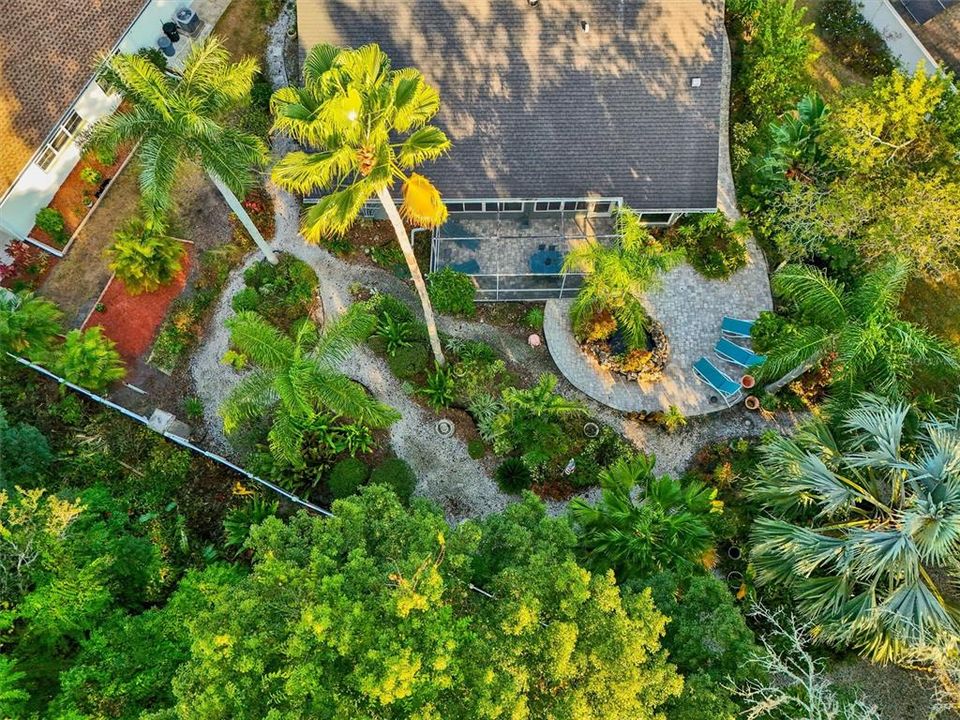 For Sale: $299,000 (2 beds, 2 baths, 1714 Square Feet)