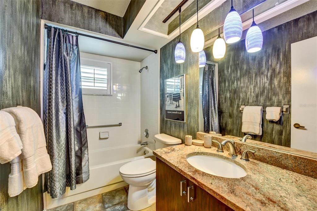 For Sale: $299,000 (2 beds, 2 baths, 1714 Square Feet)