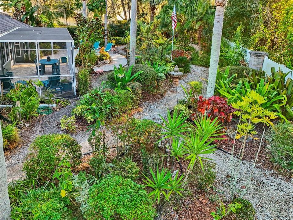 For Sale: $299,000 (2 beds, 2 baths, 1714 Square Feet)