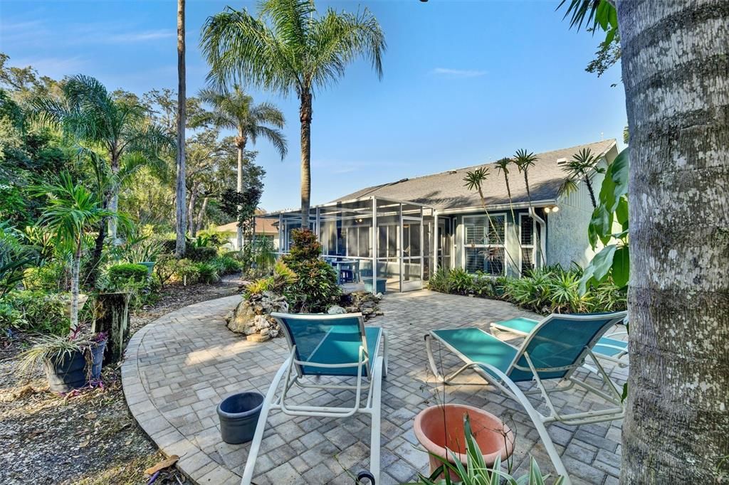 For Sale: $299,000 (2 beds, 2 baths, 1714 Square Feet)