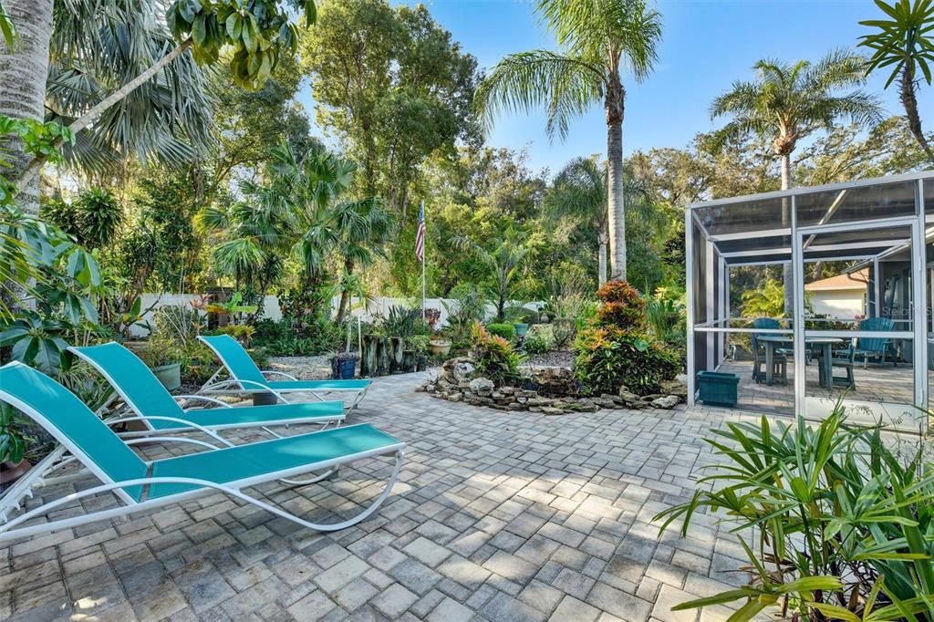 For Sale: $299,000 (2 beds, 2 baths, 1714 Square Feet)