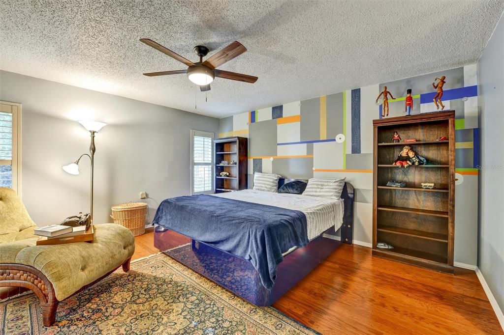 For Sale: $299,000 (2 beds, 2 baths, 1714 Square Feet)