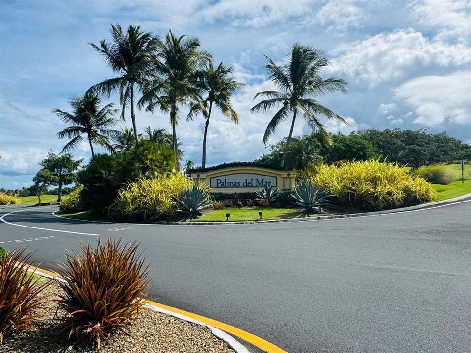 For Sale: $447,000 (3 beds, 2 baths, 1842 Square Feet)