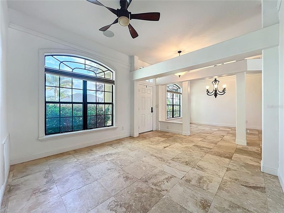 En Venta: $427,000 (5 camas, 3 baños, 2807 Pies cuadrados)