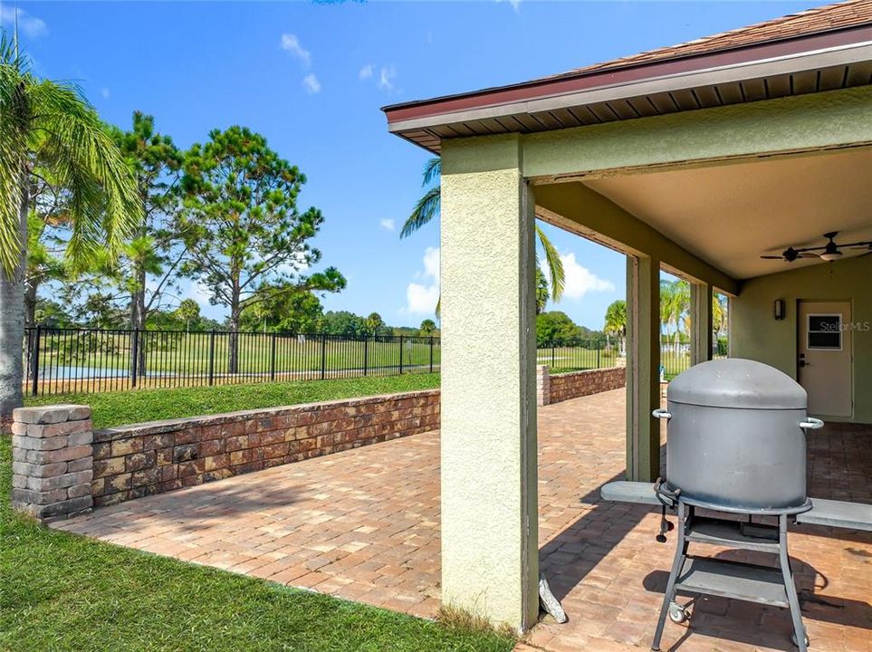 En Venta: $427,000 (5 camas, 3 baños, 2807 Pies cuadrados)