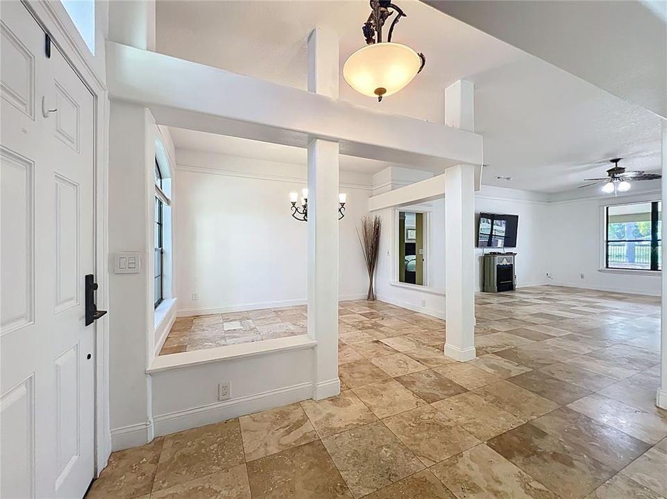 En Venta: $427,000 (5 camas, 3 baños, 2807 Pies cuadrados)