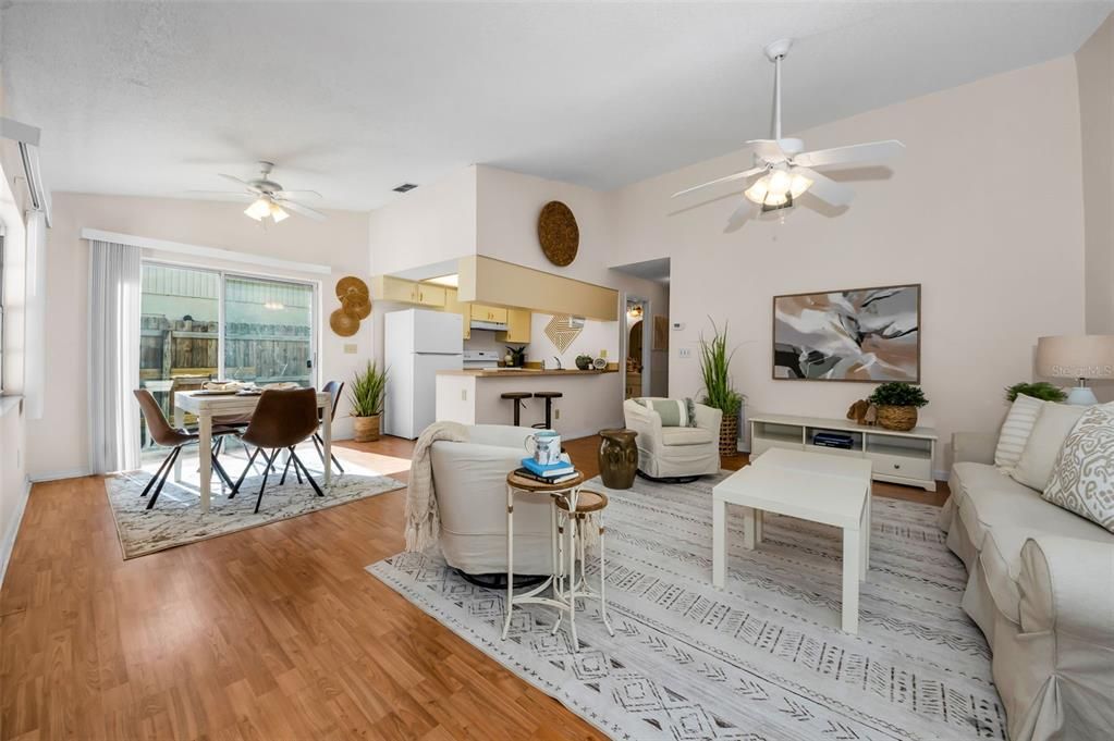 Active With Contract: $186,000 (2 beds, 2 baths, 815 Square Feet)