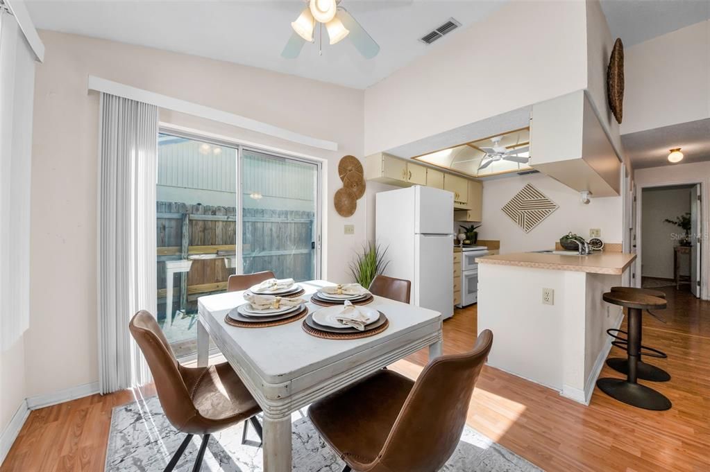 Active With Contract: $186,000 (2 beds, 2 baths, 815 Square Feet)