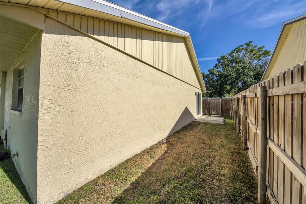 Active With Contract: $186,000 (2 beds, 2 baths, 815 Square Feet)