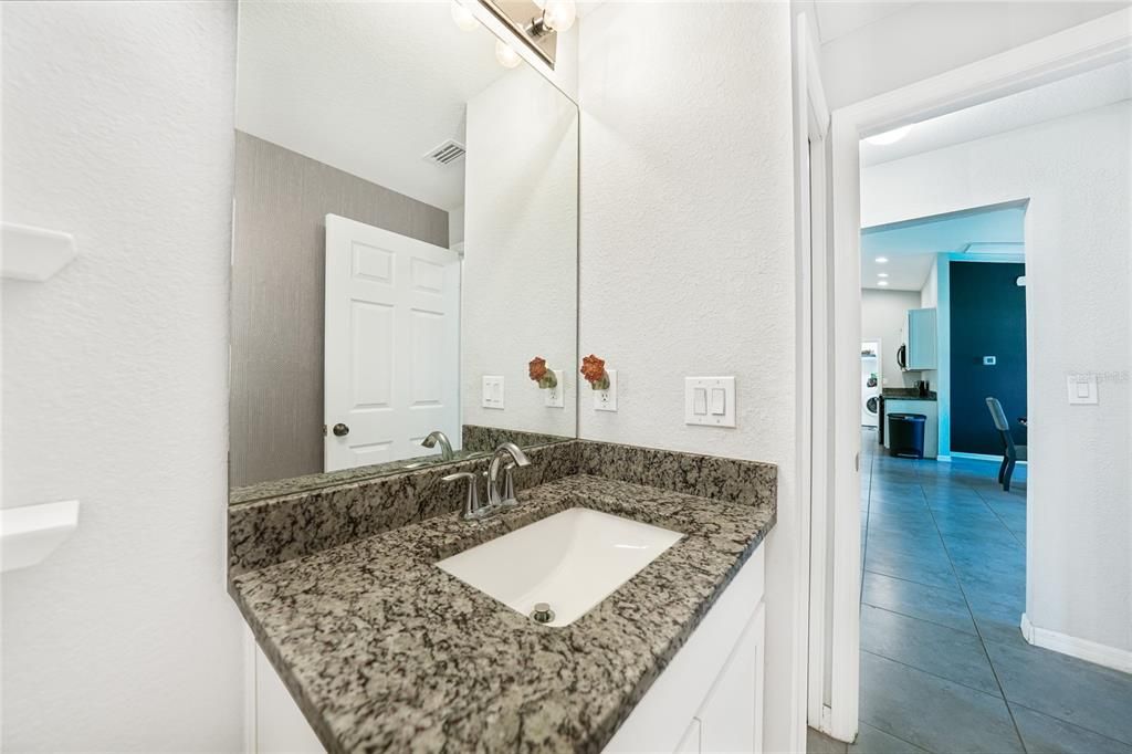 En Venta: $330,000 (4 camas, 2 baños, 1829 Pies cuadrados)