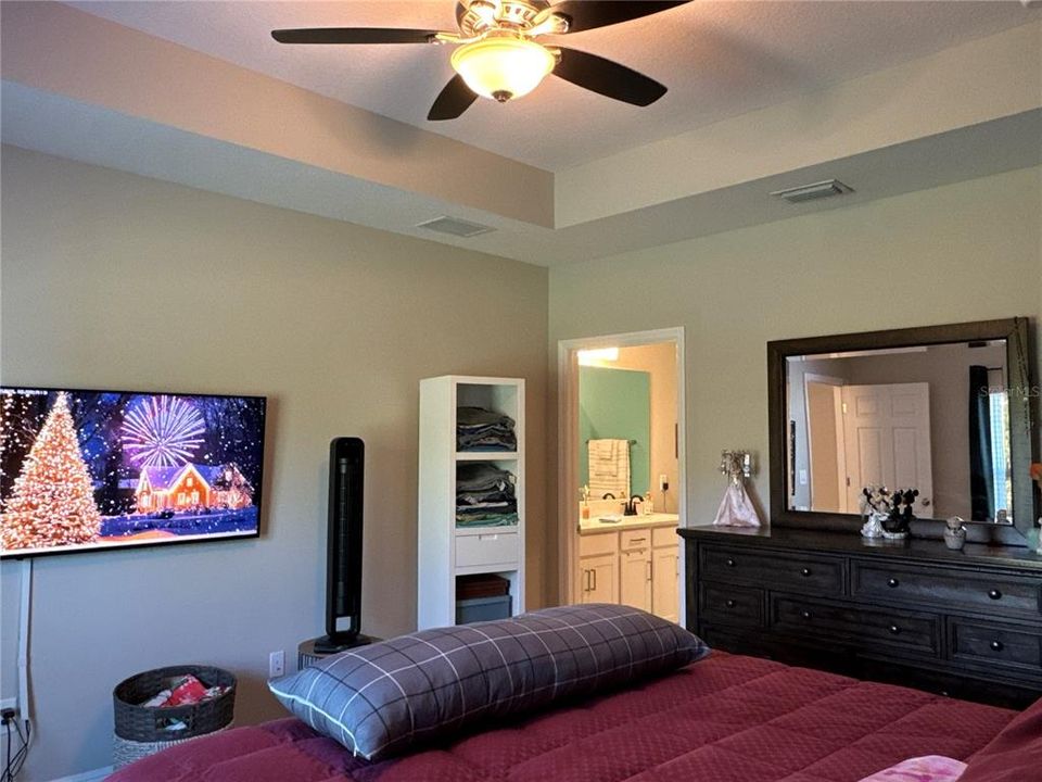 待售: $409,000 (4 贝兹, 2 浴室, 1720 平方英尺)