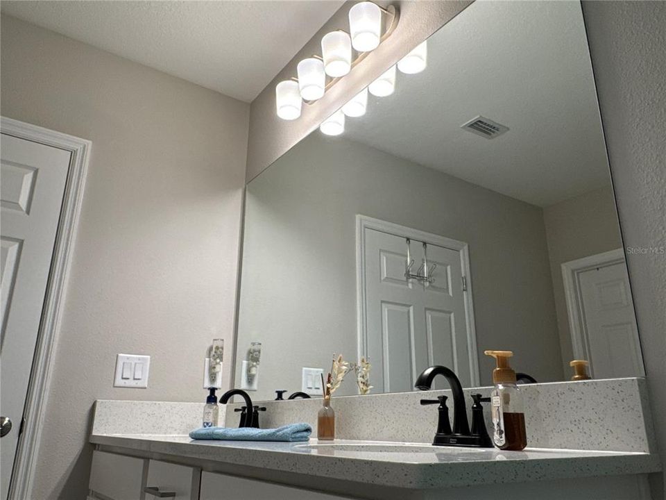 待售: $409,000 (4 贝兹, 2 浴室, 1720 平方英尺)