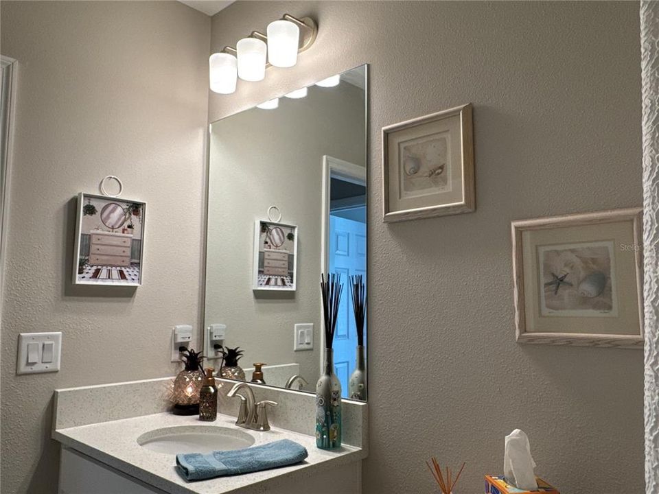 待售: $409,000 (4 贝兹, 2 浴室, 1720 平方英尺)