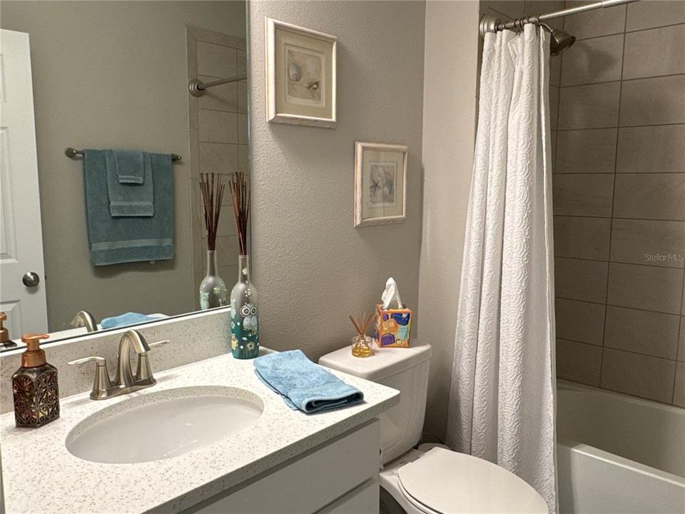 待售: $409,000 (4 贝兹, 2 浴室, 1720 平方英尺)