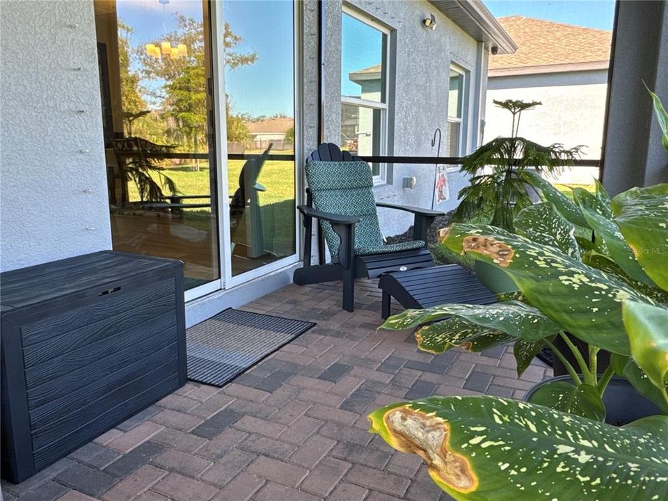 待售: $409,000 (4 贝兹, 2 浴室, 1720 平方英尺)