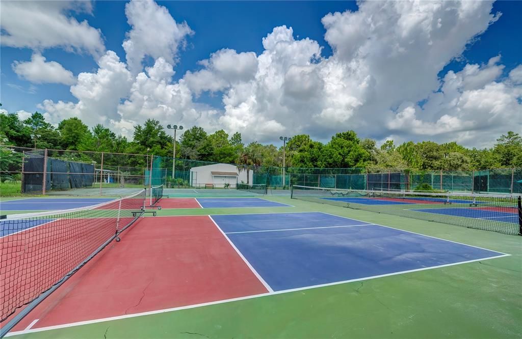 На продажу: $34,000 (0.29 acres)