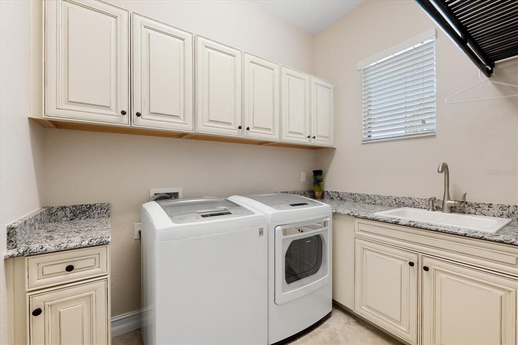 For Sale: $1,299,000 (3 beds, 3 baths, 2799 Square Feet)