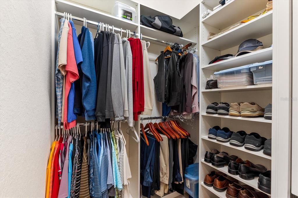 For Sale: $1,299,000 (3 beds, 3 baths, 2799 Square Feet)