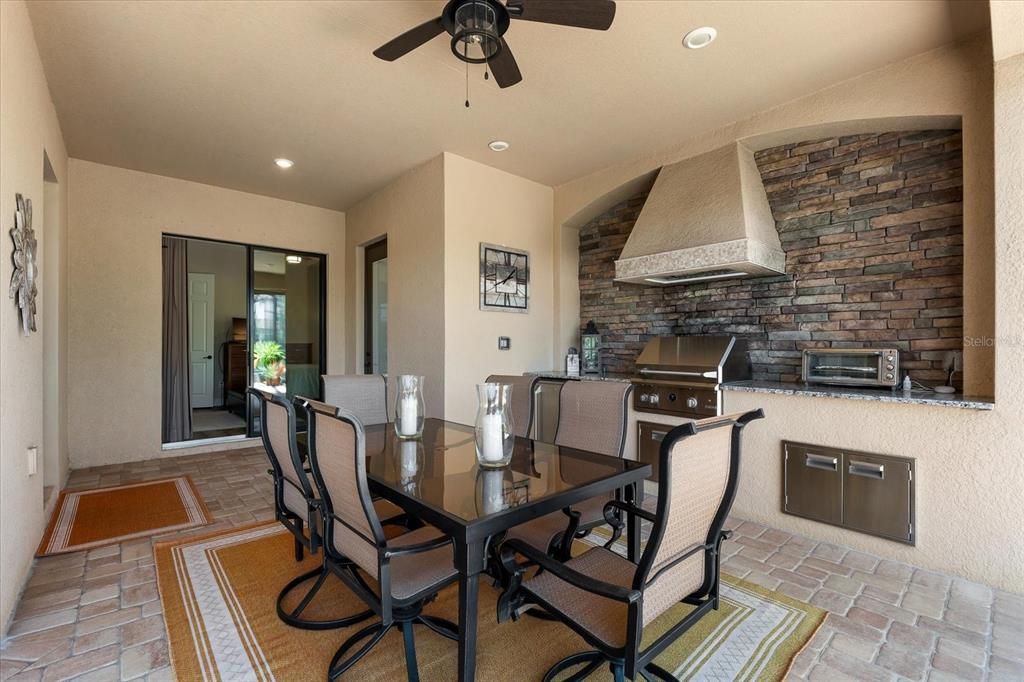 For Sale: $1,299,000 (3 beds, 3 baths, 2799 Square Feet)