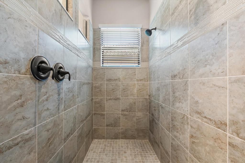 For Sale: $1,299,000 (3 beds, 3 baths, 2799 Square Feet)