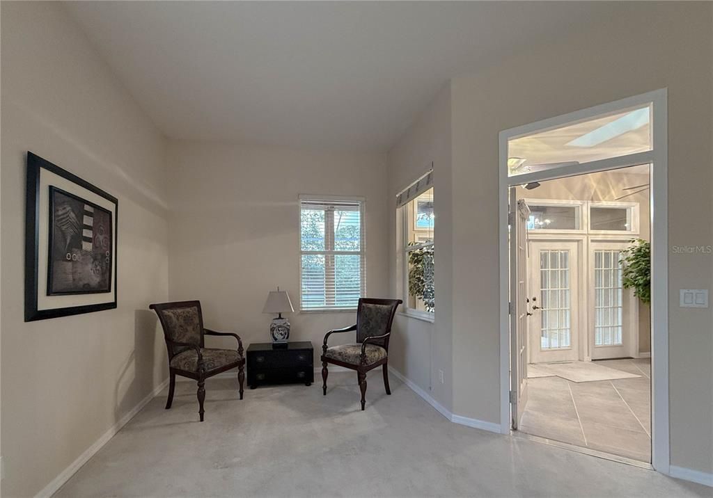 For Sale: $685,000 (4 beds, 3 baths, 2800 Square Feet)