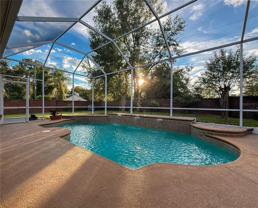 For Sale: $685,000 (4 beds, 3 baths, 2800 Square Feet)