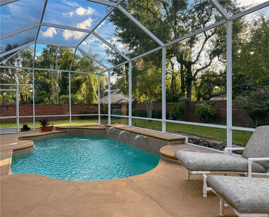 For Sale: $685,000 (4 beds, 3 baths, 2800 Square Feet)