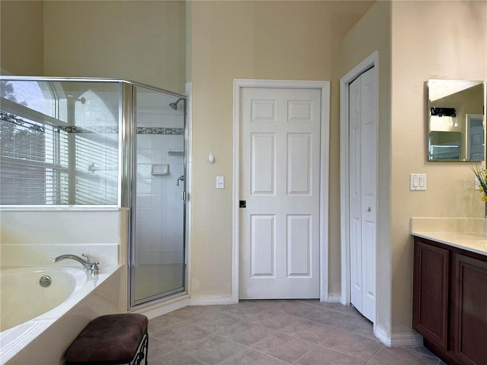 For Sale: $685,000 (4 beds, 3 baths, 2800 Square Feet)