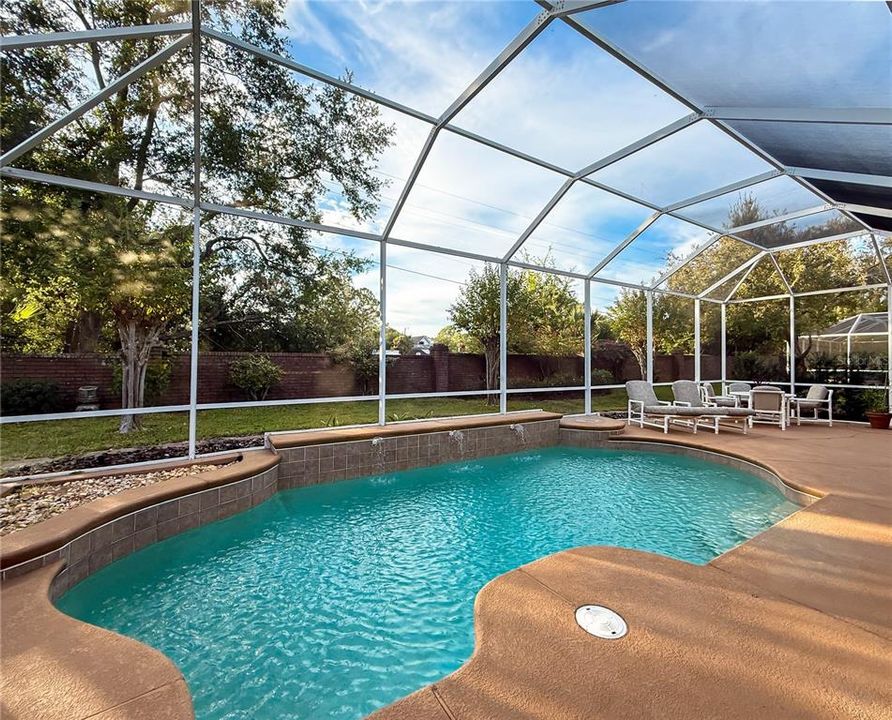 For Sale: $685,000 (4 beds, 3 baths, 2800 Square Feet)