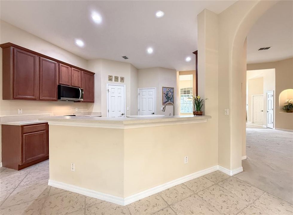 For Sale: $685,000 (4 beds, 3 baths, 2800 Square Feet)