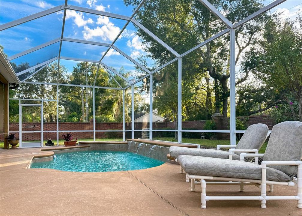 For Sale: $685,000 (4 beds, 3 baths, 2800 Square Feet)