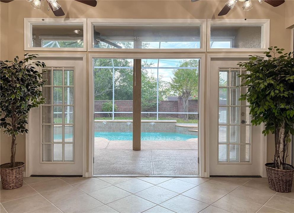 For Sale: $685,000 (4 beds, 3 baths, 2800 Square Feet)