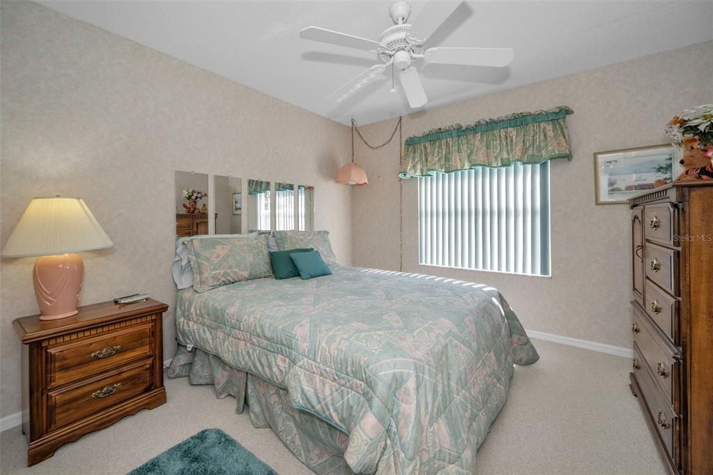 En Venta: $380,000 (3 camas, 2 baños, 1920 Pies cuadrados)