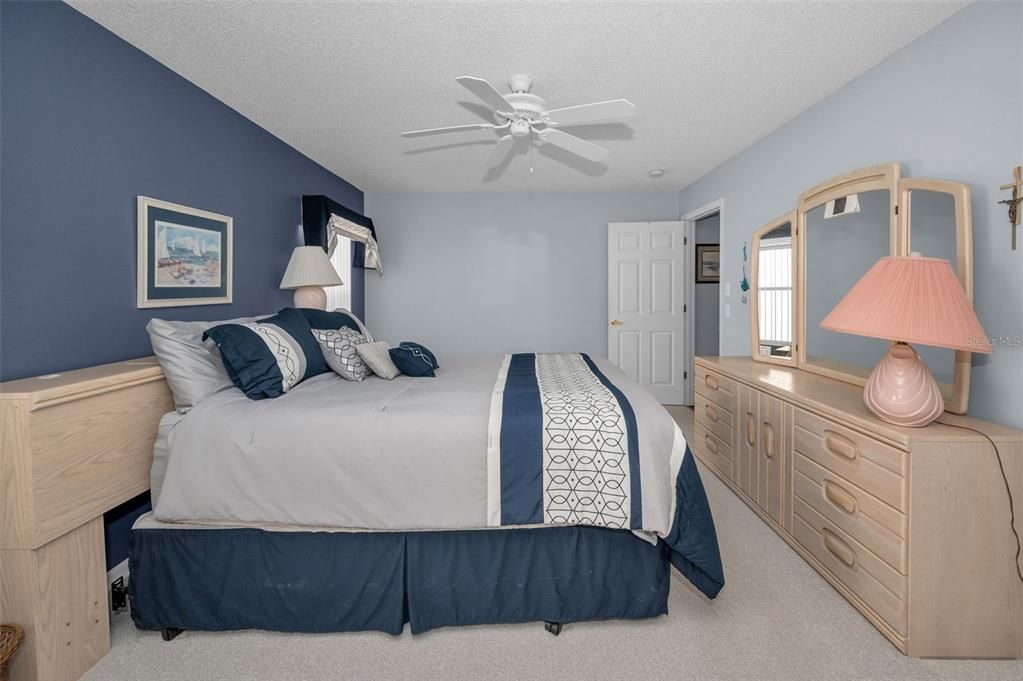 En Venta: $380,000 (3 camas, 2 baños, 1920 Pies cuadrados)