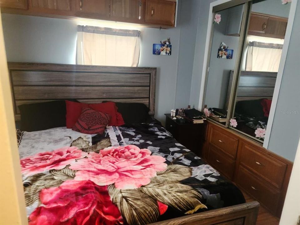 For Sale: $198,900 (2 beds, 1 baths, 516 Square Feet)