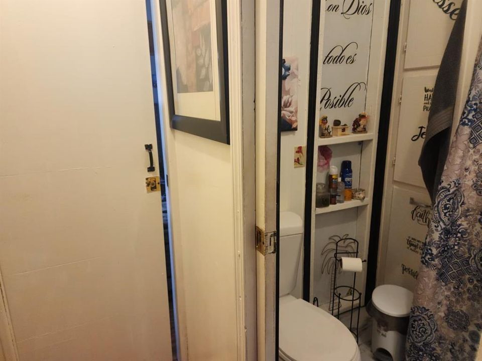 For Sale: $198,900 (2 beds, 1 baths, 516 Square Feet)