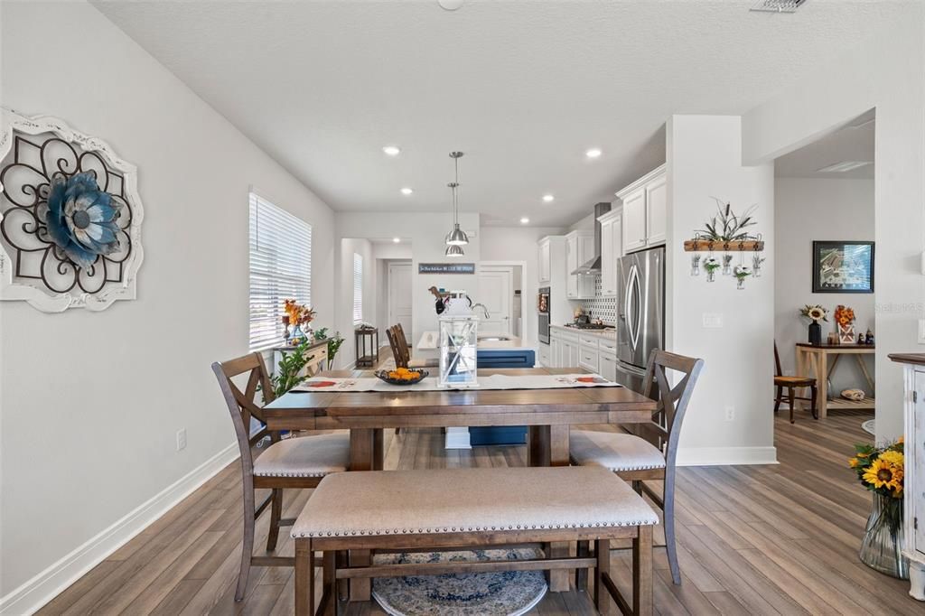 For Sale: $435,000 (2 beds, 2 baths, 1648 Square Feet)