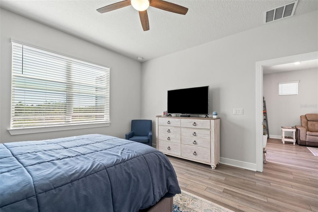 For Sale: $435,000 (2 beds, 2 baths, 1648 Square Feet)